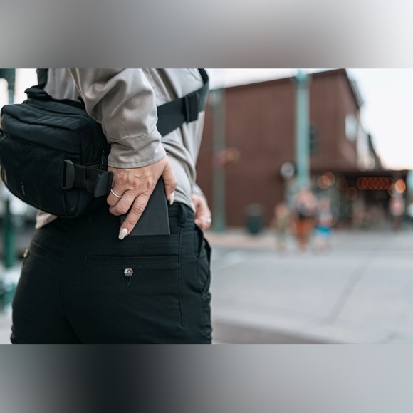 NWT 5.11 Tactical Women's Alexa Stretch Black Chino Pants Size 12 - Picture 2 of 8